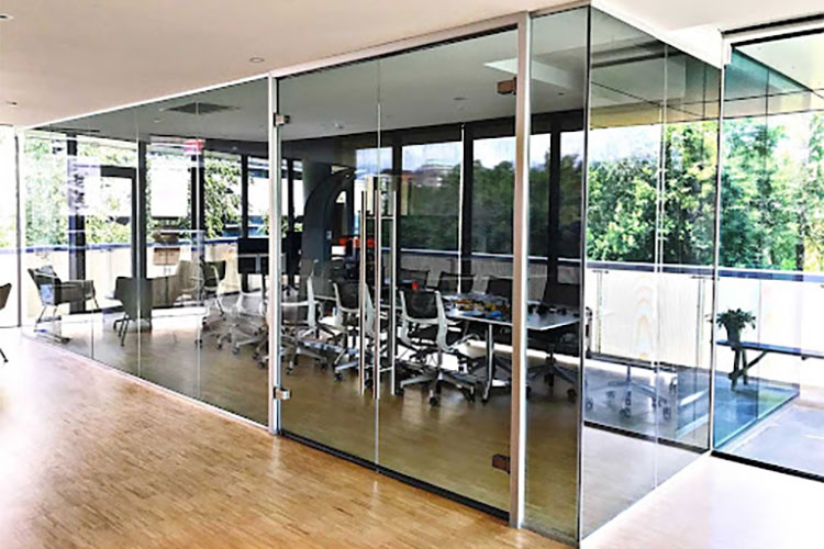 Avanti Systems USA: Enhancing Workspaces with Glass Office Partitions