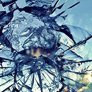 How Bulletproof Glass Prevents High-Velocity Spall – Even on Failure