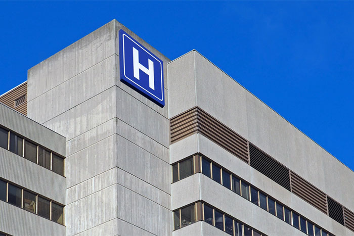 How Healthcare Facilities Can Prevent Falls and Unrestricted Roof Access