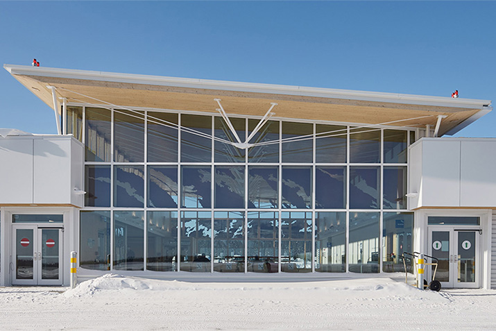 Unicel Architectural’s timber curtain wall at Chibougamau-Chapais Airport wins prize for best institutional project under 1,000 square meters
